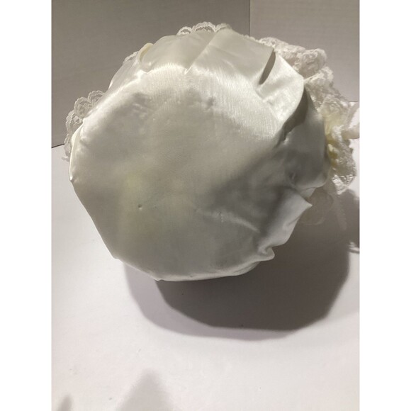 Vintage 1980's Flower Girl Basket,Handmade, Reused in 2020,2024 Pearls, Padded - Picture 5 of 6